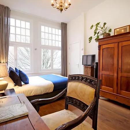 New Monumental Garden View Bed & Breakfast Amsterdam