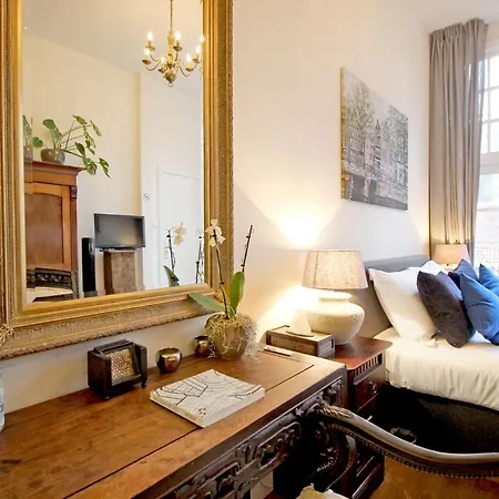 New Monumental Garden View Bed & Breakfast *