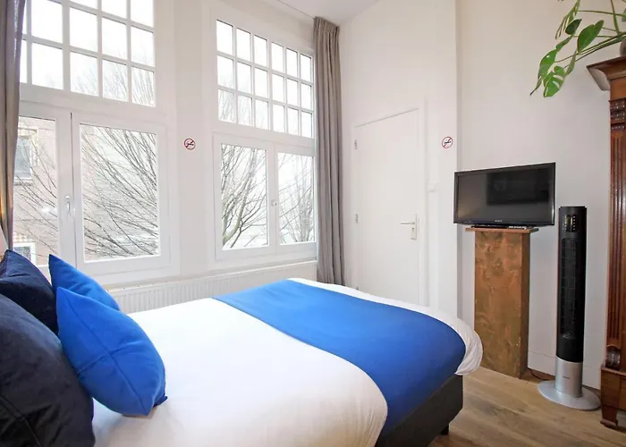 בית הארחה New Monumental Garden View 3*