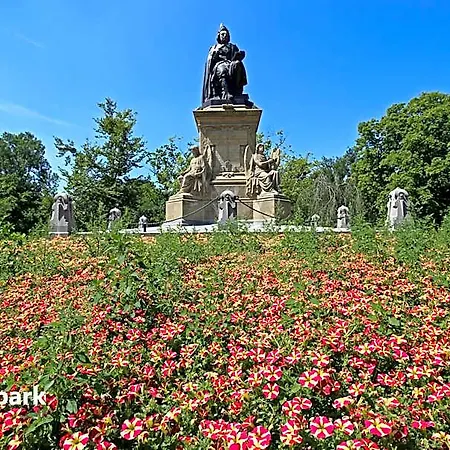 招待所 花园景全新纪念一室公寓